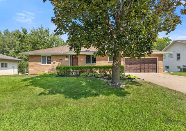 Photo 3 of Single family home for sale at 1115 Pike Lake Dr, Saint Paul, MN 55112 | MLS# 7106430 | Listing updated on 2026-10-20