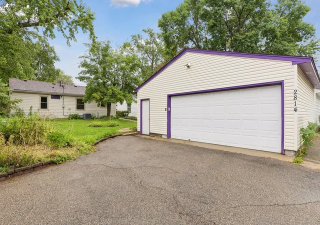 Photo 3 of Single family home for sale at 2814 Pennsylvania Ave S, Minneapolis, MN 55426 | MLS# 7106444 | Listing updated on 2026-09-17