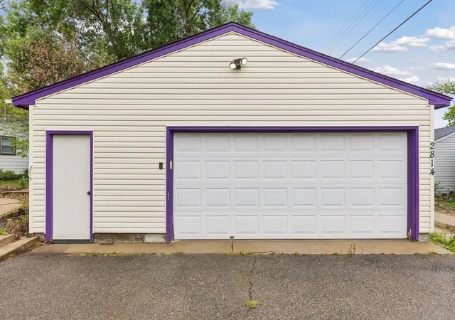 Photo 4 of Single family home for sale at 2814 Pennsylvania Ave S, Minneapolis, MN 55426 | MLS# 7106444 | Listing updated on 2026-09-17