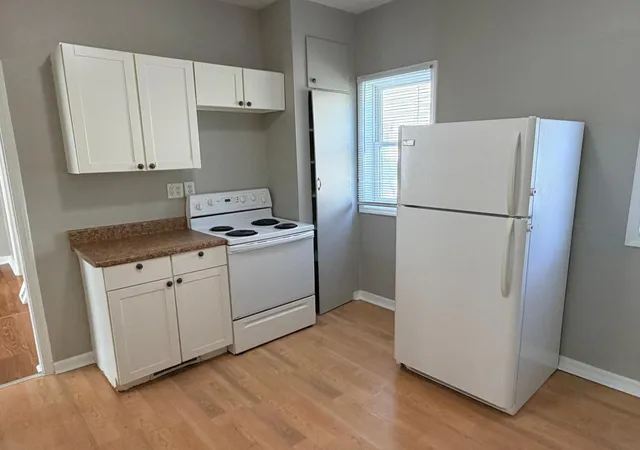 Photo 1 of Sale Pending at 353 Lawson Ave E, Saint Paul, MN 55130 | MLS# 7106454 | Listing updated on 2026-10-29