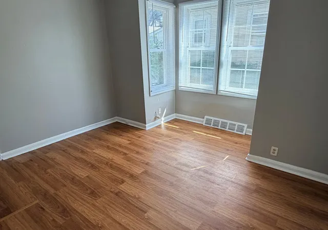 Photo 3 of Sale Pending at 353 Lawson Ave E, Saint Paul, MN 55130 | MLS# 7106454 | Listing updated on 2026-10-29