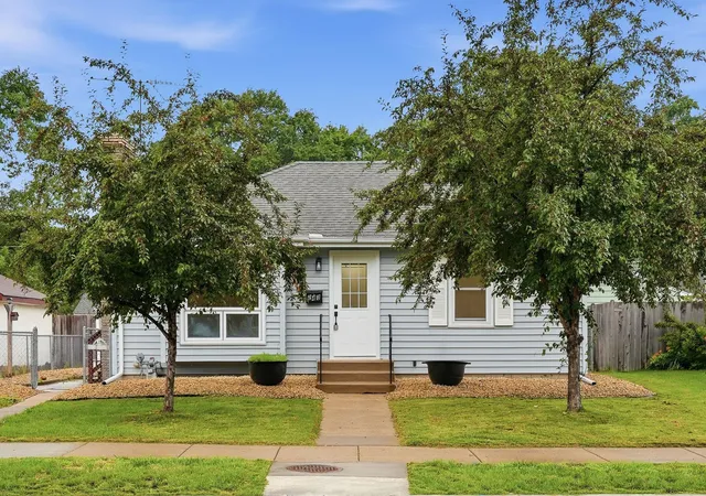 1st image of 243 13th Ave N, South Saint Paul, MN 55075 | MLS# 7106461