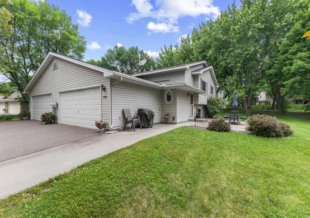 2nd image of 13612 86th Ave N, Maple Grove, MN 55369 | MLS# 7106467