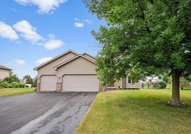 2nd image of 6194 Karmen Ave Ne, Albertville, MN 55301 | MLS# 7106486