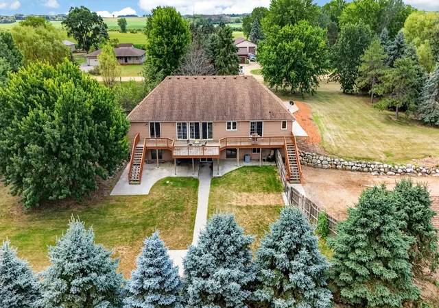 1st image of 3065 225th St W, Farmington, MN 55024 | MLS# 7106501
