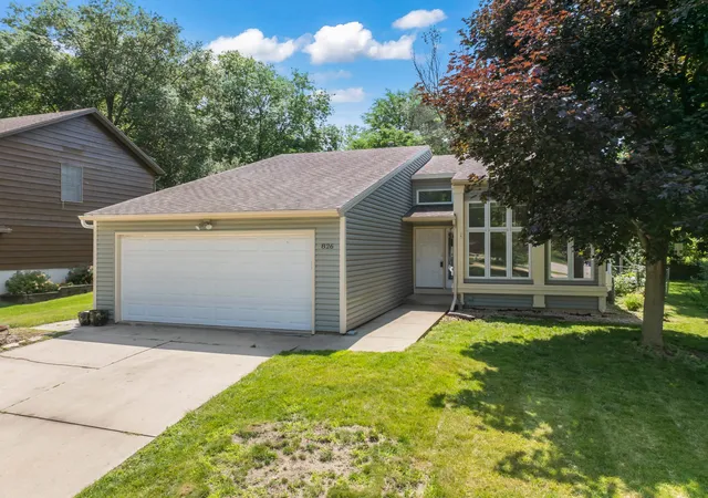 1st image of 826 Northland Pl Ne, Rochester, MN 55906 | MLS# 7106514