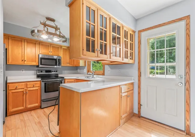 4th image of 826 Northland Pl Ne, Rochester, MN 55906 | MLS# 7106514