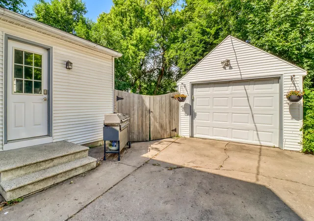 4th image of 415 12Th St N, Moorhead, MN 56560 | MLS# 7106519