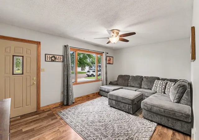 Homes for sale in Pipestone, MN | 804 6Th Ave Se, Pipestone, MN 56164 | MLS# 7106538