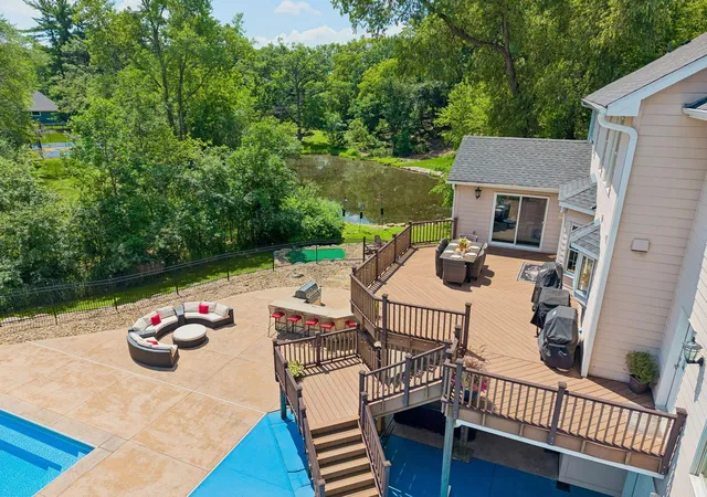 Photo 2 of Mansion for sale at 2012 Pine Ridge Dr, Saint Paul, MN 55118 | MLS# 7106547 | Listing updated on 2026-07-27