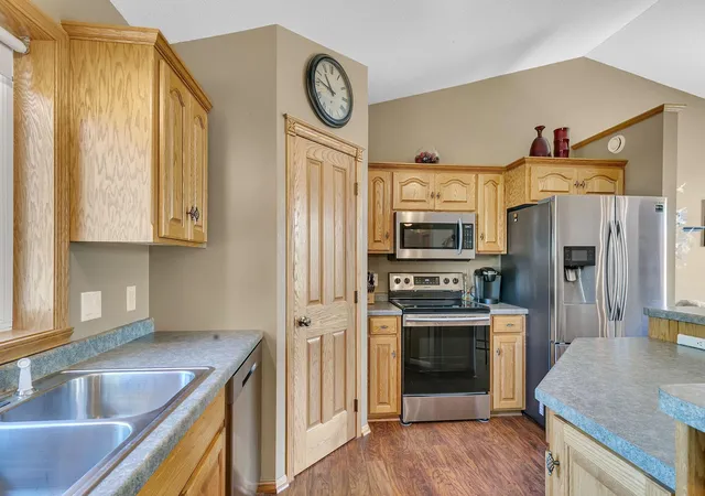 4th image of 24457 17Th Ave, Saint Augusta, MN 56301 | MLS# 7106569