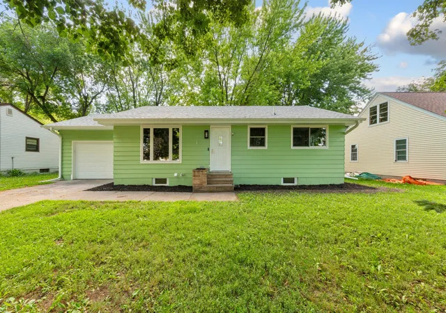 Homes for sale in Green Isle, MN | 330 Main St, Green Isle, MN 55338 | MLS# 7106590