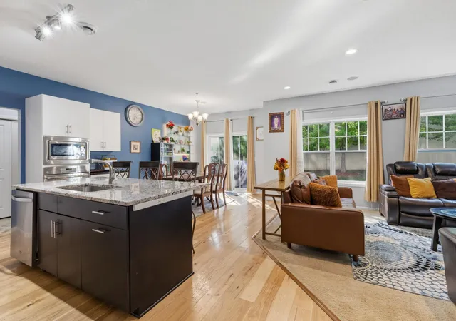 Photo 4 of Single family home for sale at 5144 Parker Cir, Minneapolis, MN 55422 | MLS# 7106596 | Listing updated on 2026-08-19