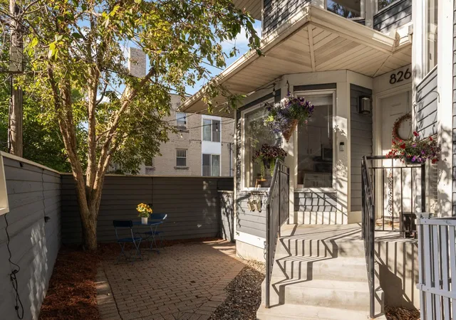 Photo 3 of Single family home for sale at 826 Summit Ave, Minneapolis, MN 55403 | MLS# 7106631 | Listing updated on 2026-10-12