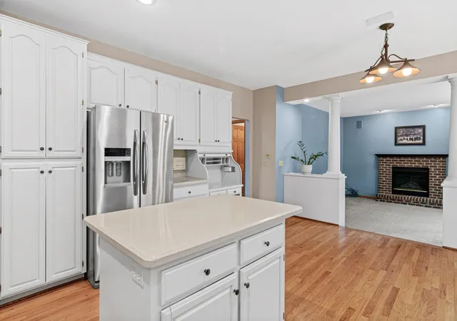 Homes for sale in Chanhassen, MN | 8441 W Lake Dr, Chanhassen, MN 55317 | MLS# 7106639