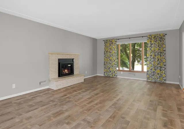 Photo 5 of Sale Pending at 13513 Colfax Ave S, Burnsville, MN 55337 | MLS# 7106655 | Listing updated on 2026-08-11