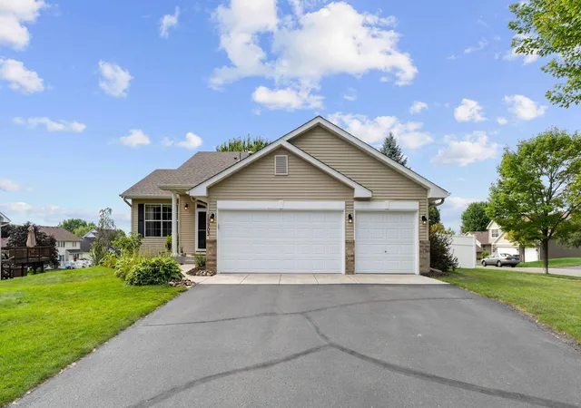 2nd image of 19903 Excelsior Ln, Farmington, MN 55024 | MLS# 7106677