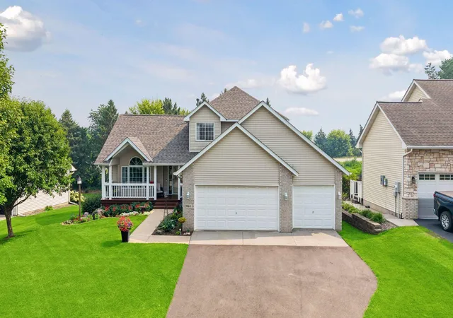 Photo 2 of Sale Pending at 3963 Bailey Ridge Draw, Saint Paul, MN 55125 | MLS# 7106686 | Listing updated on 2026-09-13