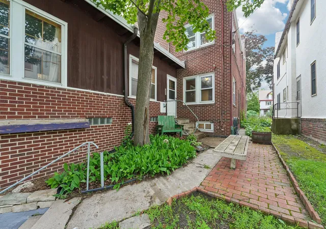 Listing Photo 2 - Condo for sale in building located at 3412 Humboldt Ave S, Minneapolis, MN 55408