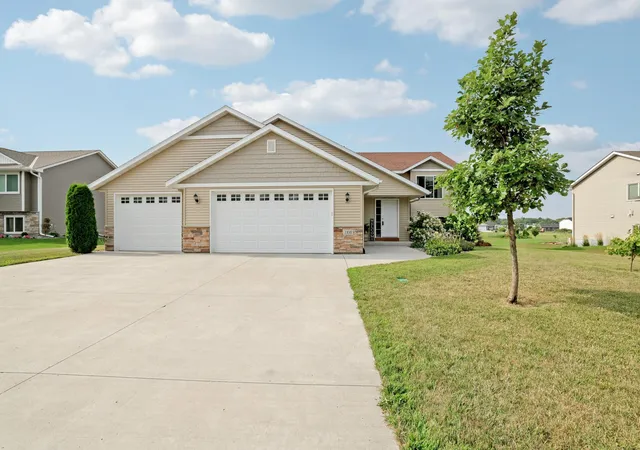 1st image of 1108 Mulberry Ave Ne, Montgomery, MN 56069 | MLS# 7106696