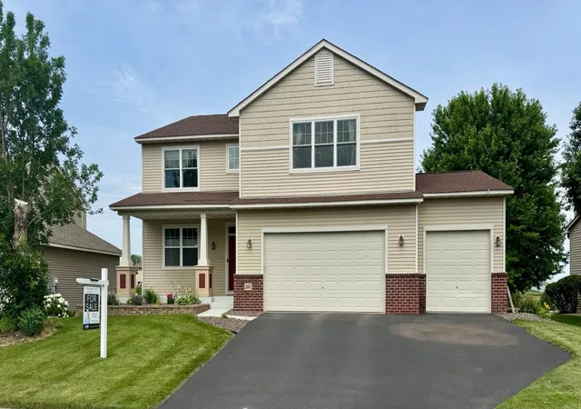 Homes for sale in Shakopee, MN | 2061 Winterberry Ln, Shakopee, MN 55379 | MLS# 7106705