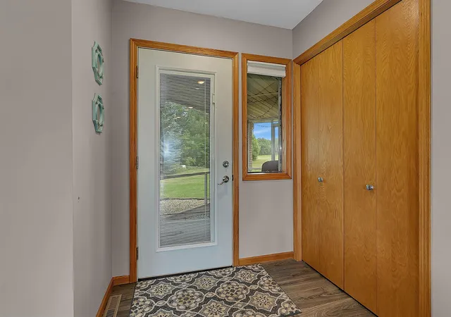 5th image of 29203 Frontage Rd, Saint Joseph, MN 56374 | MLS# 7106714