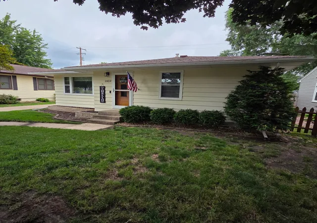 1st image of 1859 W 4th St, Winona, MN 55987 | MLS# 7106736