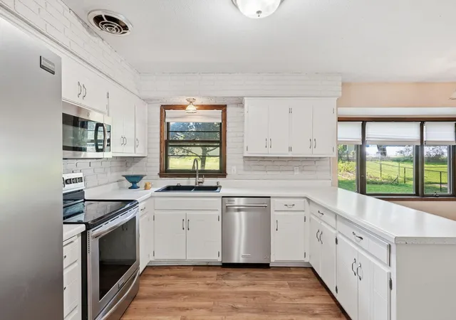 4th image of 916 Whitney Dr, Saint Paul, MN 55124 | MLS# 7106738