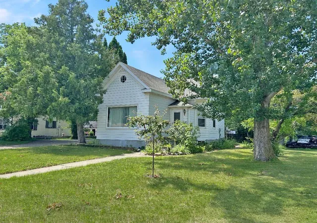 Photo 1 of Single family home for sale at 1213 Jefferson St S, Wadena, MN 56482 | MLS# 7106748 | Listing updated on 2026-08-26