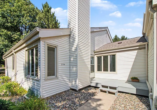 2nd image of 234 Cambria Ct, Saint Paul, MN 55125 | MLS# 7106756