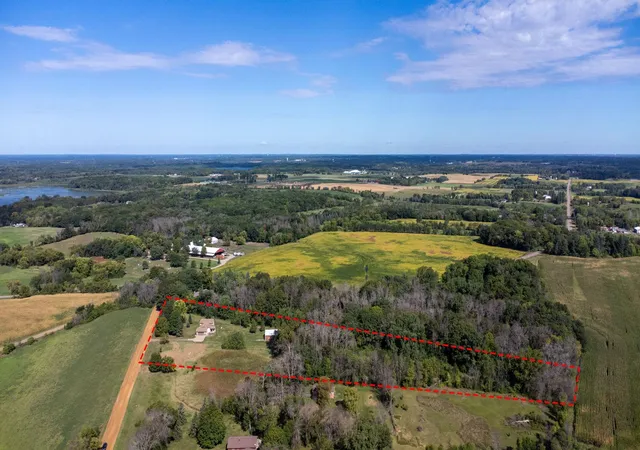 Photo 2 of Sale Pending at 7120 Pagenkopf Rd, Maple Plain, MN 55359 | MLS# 7106786 | Listing updated on 2026-09-25