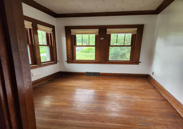 Photo 3 of Single family home for sale at 1434 Hythe St, Saint Paul, MN 55108 | MLS# 7106797 | Listing updated on 2026-09-04