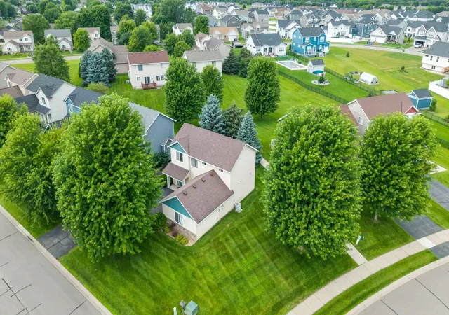 Photo 3 of Single family home for sale at 1685 Philipp Way, Shakopee, MN 55379 | MLS# 7106830 | Listing updated on 2026-08-25
