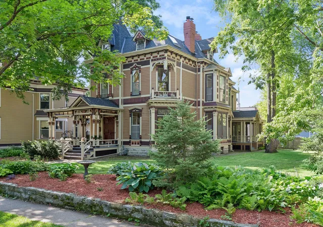 5th image of 422 Laurel Ave, Saint Paul, MN 55102 | MLS# 7106831