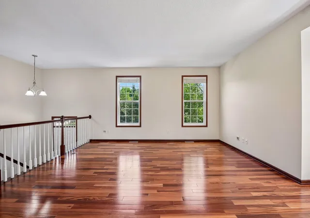 Photo 4 of Sale Pending at 1528 Savanna Dr, Shakopee, MN 55379 | MLS# 7106849 | Listing updated on 2026-08-29