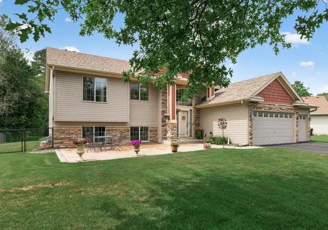 1st image of 878 Kelly St, Circle Pines, MN 55014 | MLS# 7106857