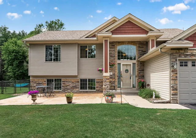 2nd image of 878 Kelly St, Circle Pines, MN 55014 | MLS# 7106857