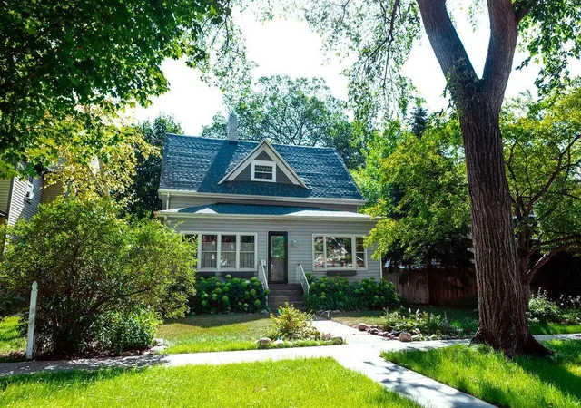Photo 3 of Single family home for sale at 1020 7th Street S, Fargo, ND 58103 | MLS# 7106865 | Listing updated on 2026-08-27