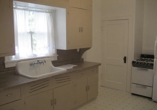 Listing Photo 2 - Condo for sale in building located at 427 16th Ave N, Saint Cloud, MN 56303 - Unit #