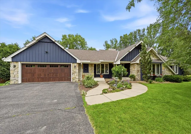 Photo 1 of Sale Pending at 8913 S Minnehaha Cir, Minneapolis, MN 55426 | MLS# 7106901 | Listing updated on 2026-08-21