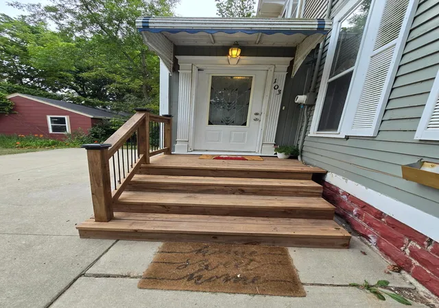 Photo 3 of Single family home for sale at 103 4th Street SE, Pipestone, MN 56164 | MLS# 7106903 | Listing updated on 2026-08-17
