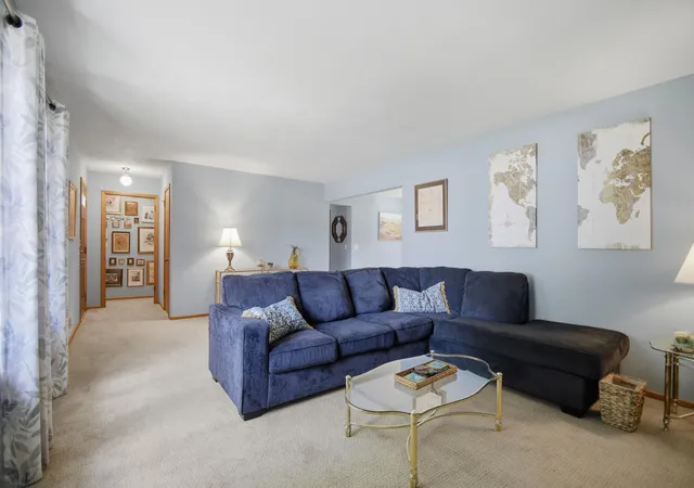 5th image of 1034 Cardinal Dr, Owatonna, MN 55060 | MLS# 7106904