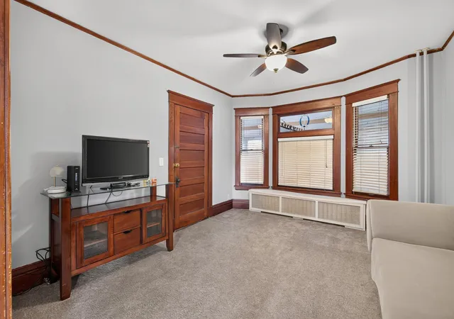 Photo 4 of House for sale at 864 Case Ave, Saint Paul, MN 55106 | MLS# 7106965 | Listing updated on 2026-10-22