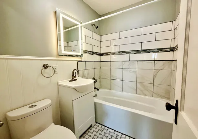 15th image of 6716 Cedar Lake Rd S, Minneapolis, MN 55426 | MLS# 7106968
