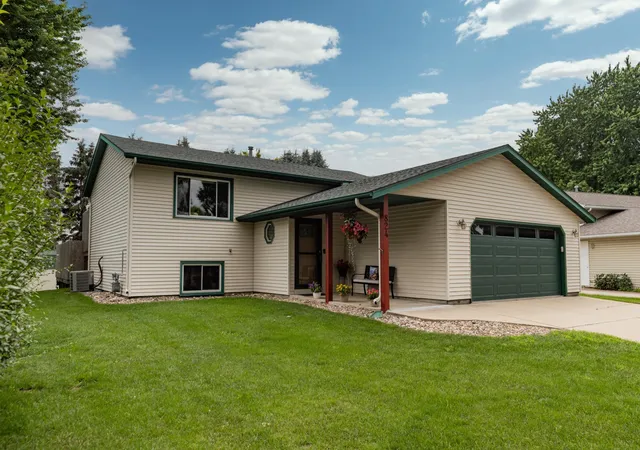 1st image of 824 26th St Se, Rochester, MN 55904 | MLS# 7106996