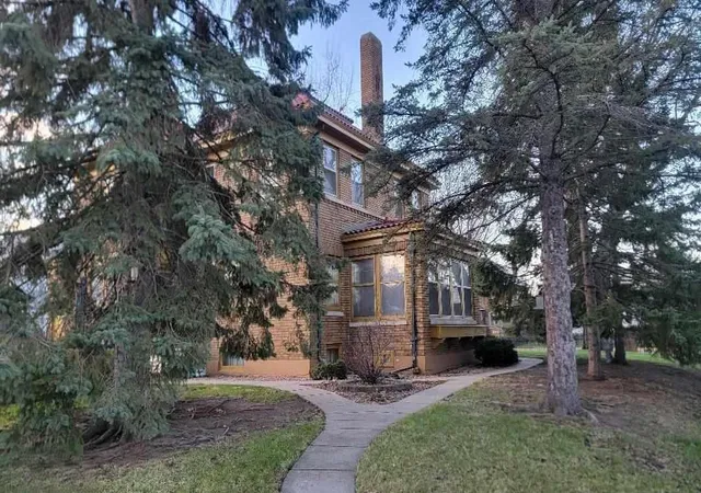 Photo 1 of Single family home for sale at 1001 E Howard St, Hibbing, MN 55746 | MLS# 7107004 | Listing updated on 2026-08-31