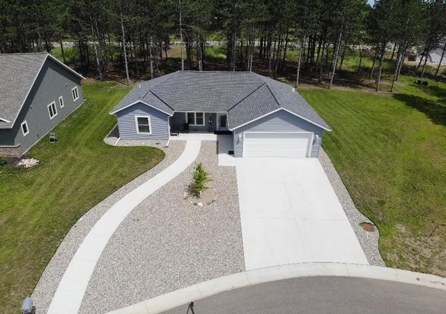 1st image of 744 Kingsley Ave Se, Wadena, MN 56482 | MLS# 7107010