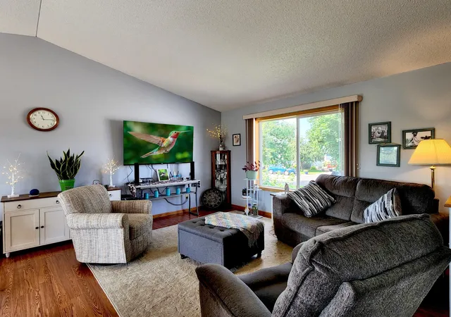 5th image of 535 Morningside Ave, Paynesville, MN 56362 | MLS# 7107029