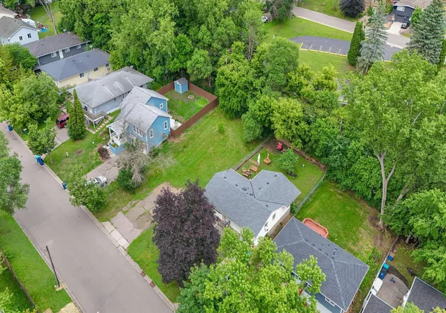 3rd image of 3204 Grimes Ave N, Minneapolis, MN 55422 | MLS# 7107042