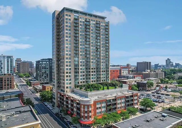 4th image of 929 Portland Ave #2003, Minneapolis, MN 55404 | MLS# 7107050